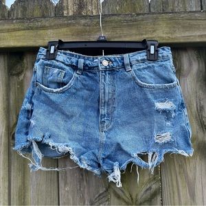 Zara Trafaluc Cutoff Denim High Waist Distressed Shorts‎ Size 28